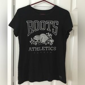 Roots black tee